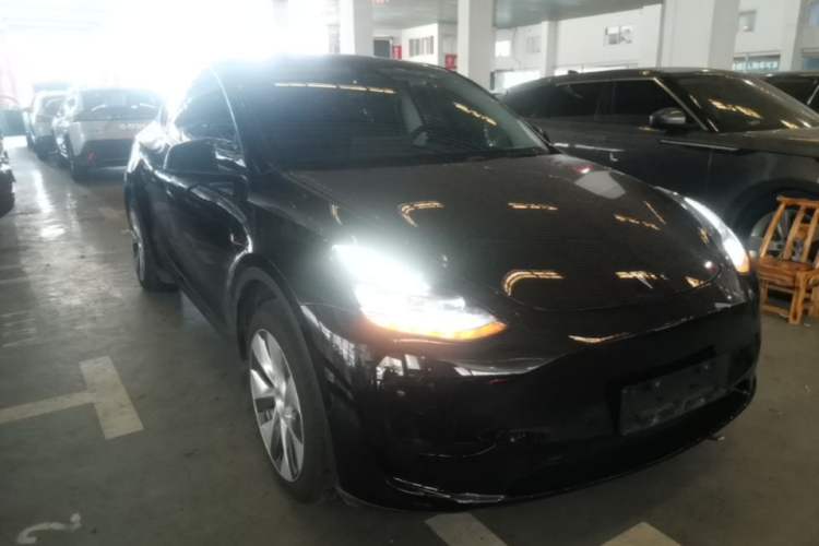 Used Tesla Model Y 2022 Revised Version Rear-Wheel Drive Front Right 45 Deg