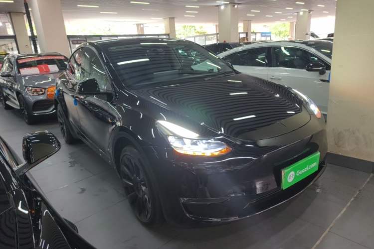 Used Tesla Model Y 2022 Revised Version Long-Range All-Wheel Drive Front Right 45 Deg