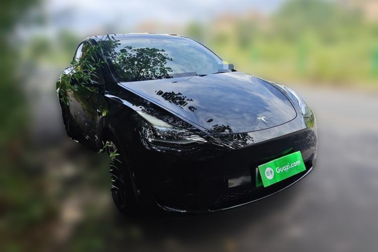 Used Tesla Model Y 2022 Rear-Wheel-Drive Version Front Right 45 Deg