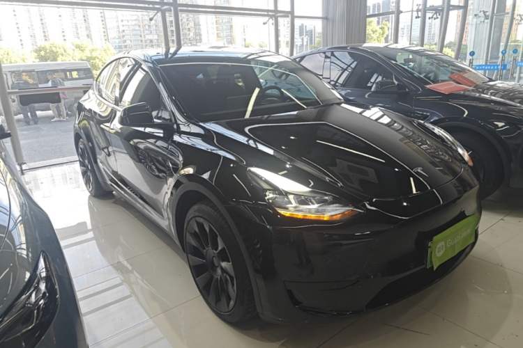 Used Tesla Model Y 2022 Revised Version Rear-Wheel Drive Front Right 45 Deg