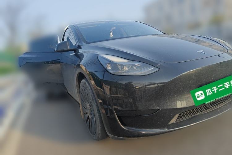 Used Tesla Model Y 2022 Rear-Wheel-Drive Version Front Right 45 Deg