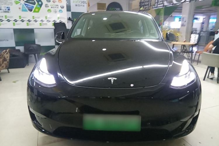 Used Tesla Model Y 2022 Long-Range All-Wheel-Drive Version Front