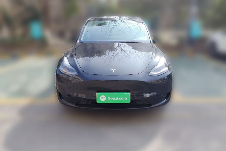 Used Tesla Model Y 2022 Rear-Wheel-Drive Version Front