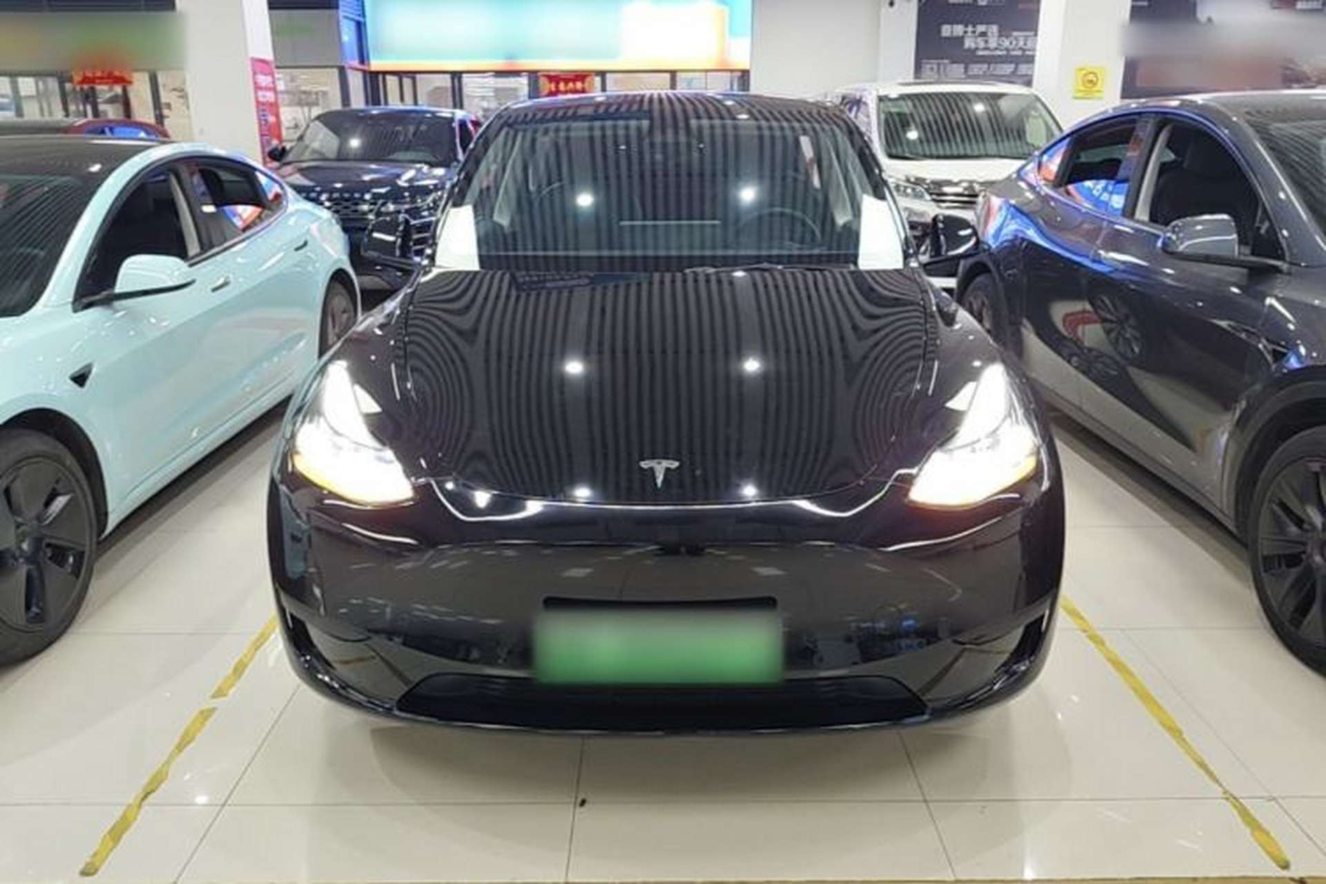 Used Tesla Model Y 2022 Rear-Wheel-Drive Version Front