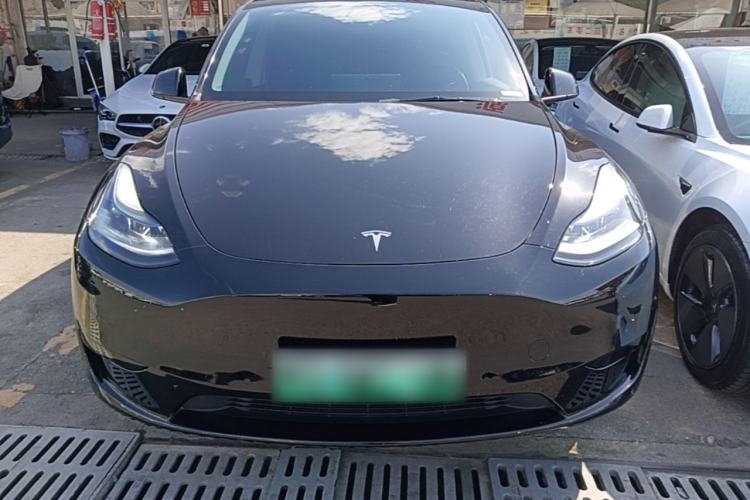 Used Tesla Model Y 2022 Rear-Wheel-Drive Version Front