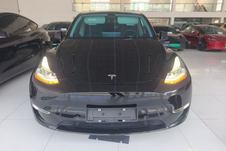 Used Tesla Model Y 2022 Long-Range All-Wheel-Drive Version Front