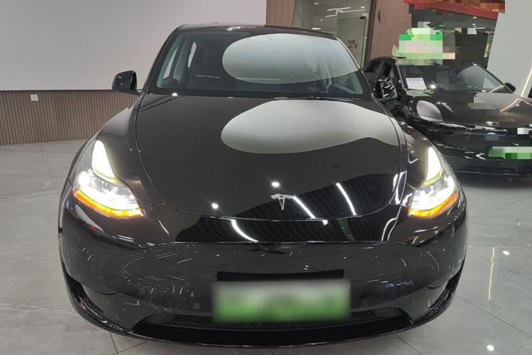 Used Tesla Model Y 2022 Rear-Wheel-Drive Version Front