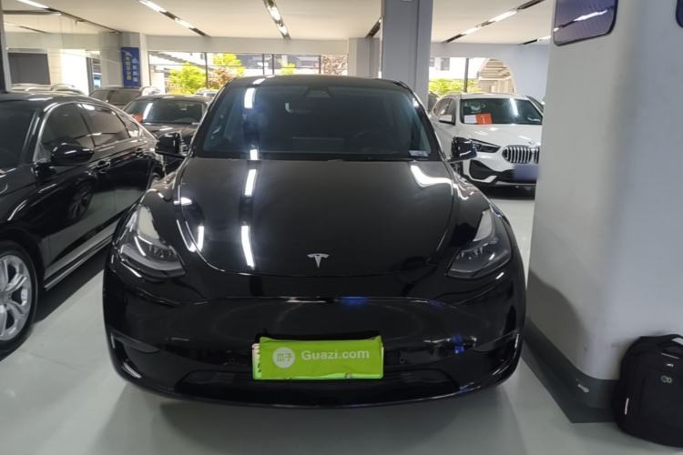 Used Tesla Model Y 2022 Rear-Wheel-Drive Version Front