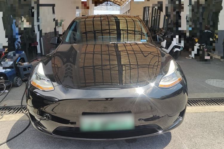Used Tesla Model Y 2022 Rear-Wheel-Drive Version Front