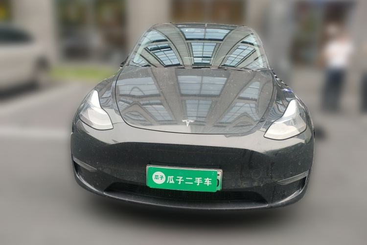 Used Tesla Model Y 2022 Long-Range All-Wheel-Drive Version Front