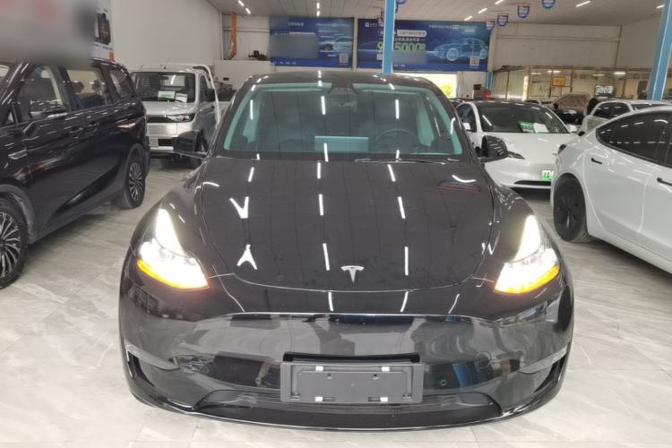 Used Tesla Model Y 2022 Long-Range All-Wheel-Drive Version Front