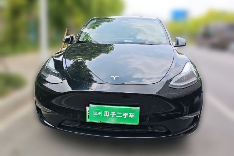 Used Tesla Model Y 2022 Long-Range All-Wheel-Drive Version Front