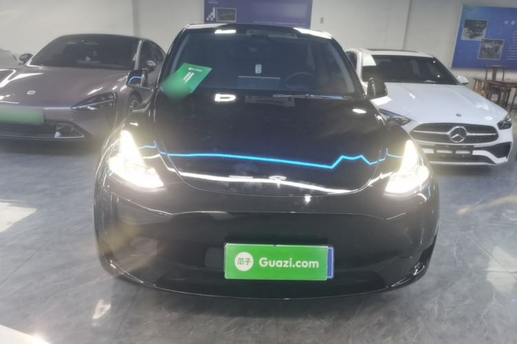 Used Tesla Model Y 2022 Rear-Wheel-Drive Version Front