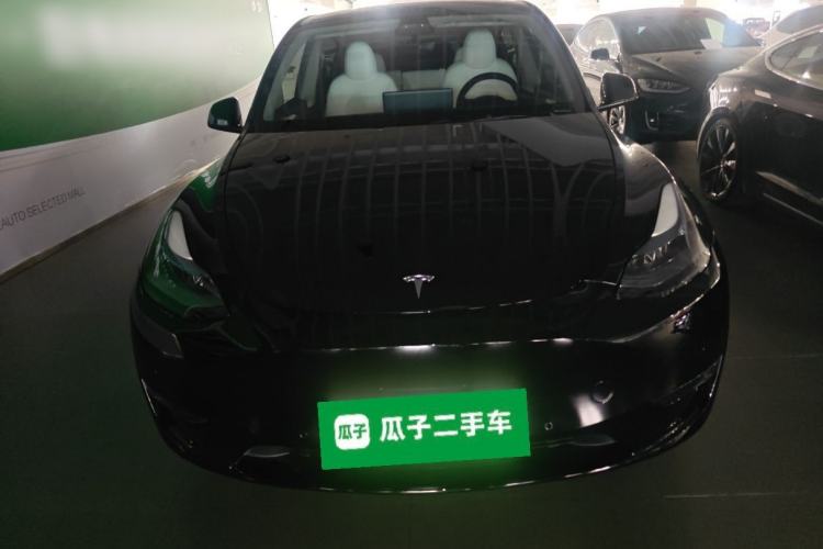 Used Tesla Model Y 2022 Long-Range All-Wheel-Drive Version Front