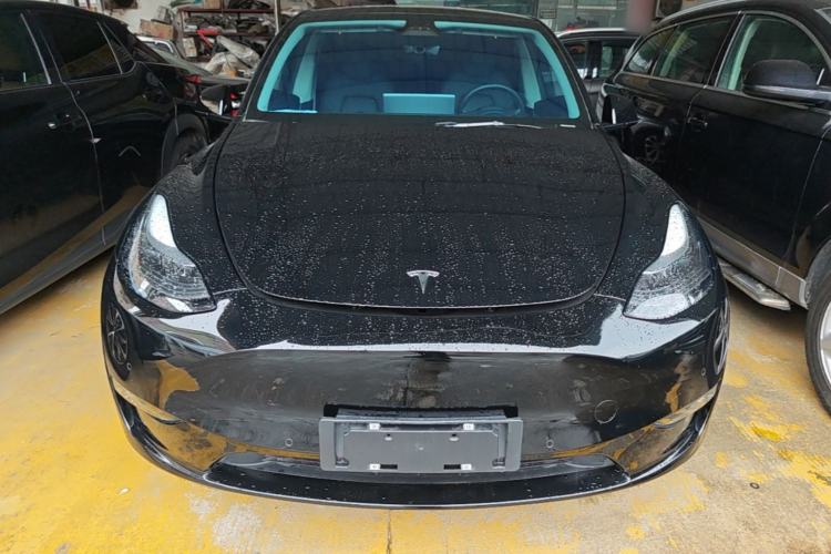 Used Tesla Model Y 2022 Long-Range All-Wheel-Drive Version Front