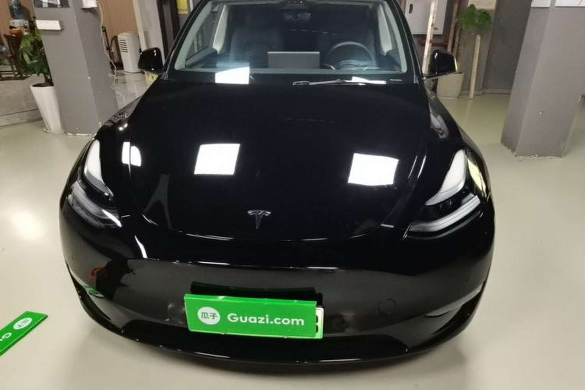 Used Tesla Model Y 2022 Long-Range All-Wheel-Drive Version Front