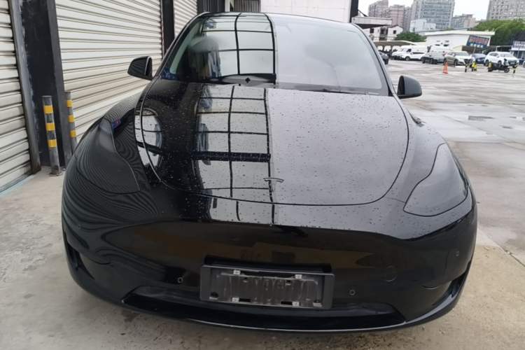 Used Tesla Model Y 2022 Rear-Wheel-Drive Version Front