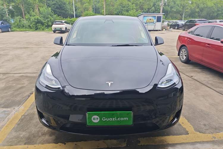 Used Tesla Model Y 2022 Rear-Wheel-Drive Version Front