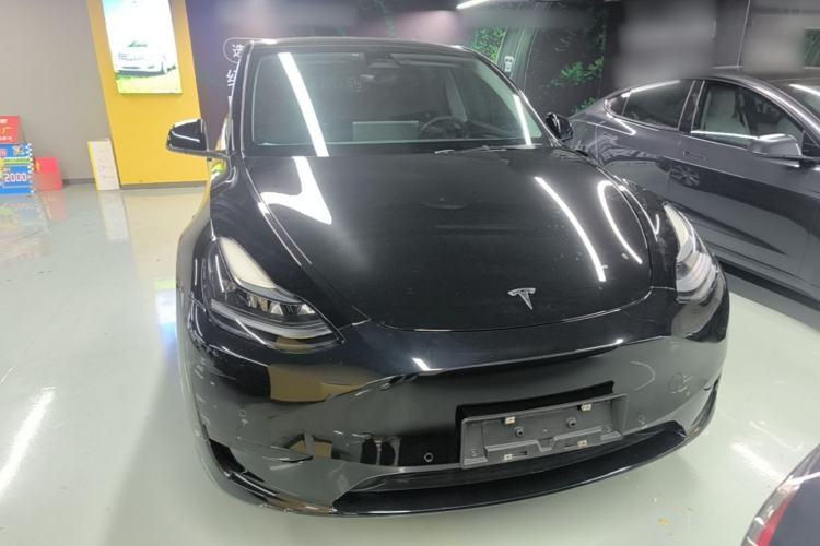 Used Tesla Model Y 2022 Rear-Wheel-Drive Version Front