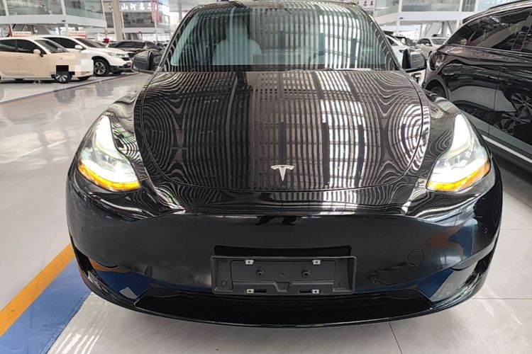 Used Tesla Model Y 2022 Rear-Wheel-Drive Version Front