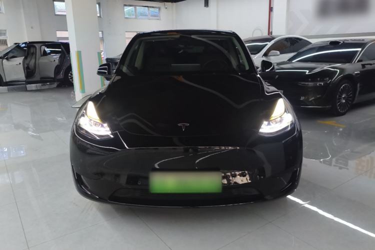 Used Tesla Model Y 2022 Rear-Wheel-Drive Version Front