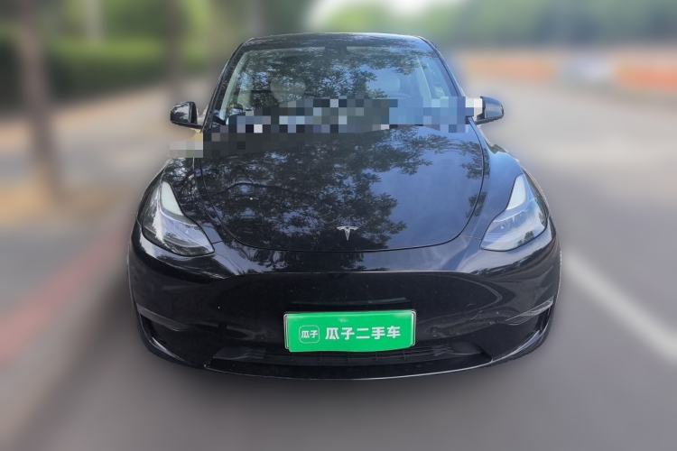 Used Tesla Model Y 2022 Long-Range All-Wheel-Drive Version Front