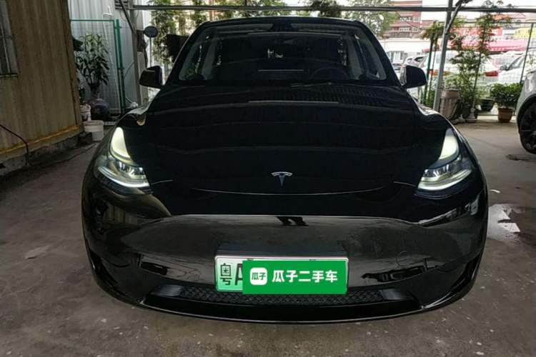 Used Tesla Model Y 2022 Rear-Wheel-Drive Version Front