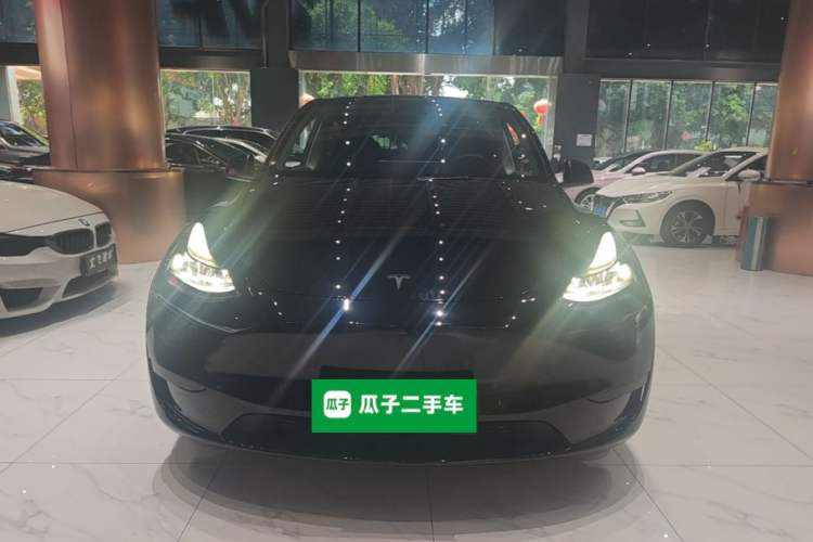 Used Tesla Model Y 2022 Rear-Wheel-Drive Version Front