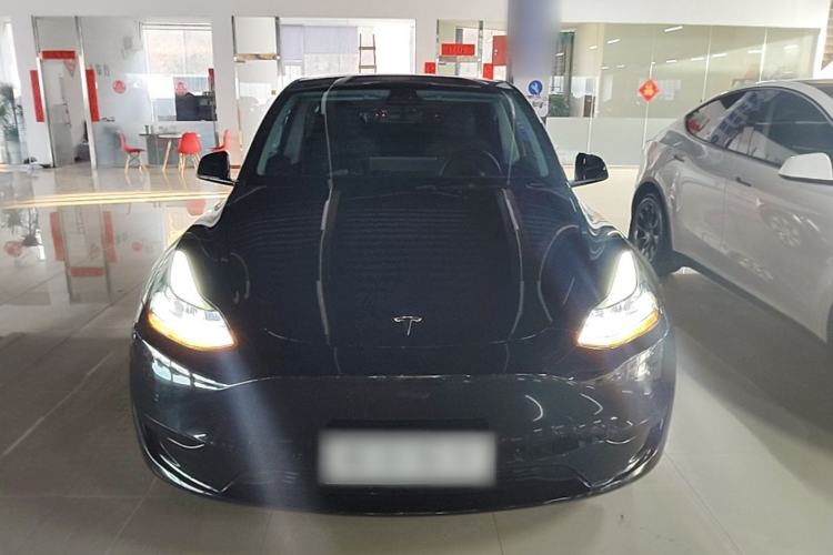 Used Tesla Model Y 2022 Rear-Wheel-Drive Version Front