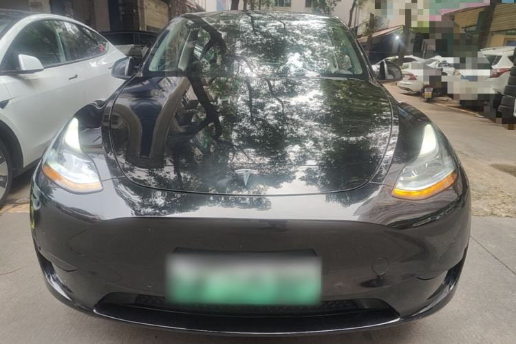 Used Tesla Model Y 2022 Rear-Wheel-Drive Version Front