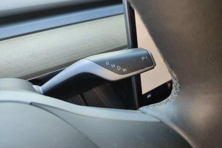 Used Tesla Model Y 2022 Revised Version Rear-Wheel Drive Gear Lever