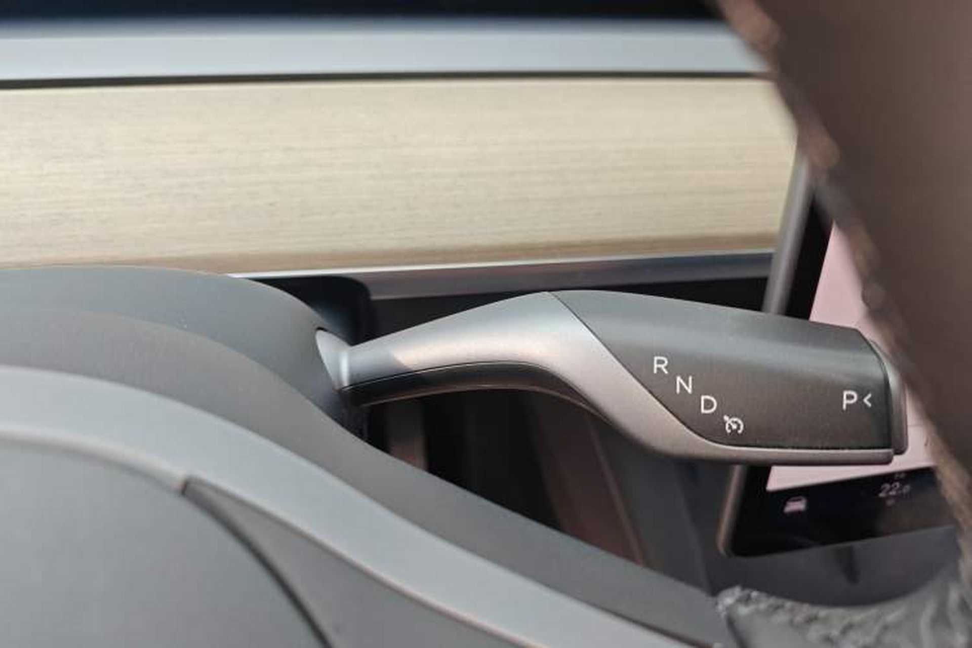 Used Tesla Model Y 2022 Revised Version Rear-Wheel Drive Gear Lever