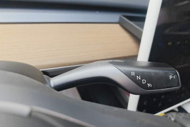 Used Tesla Model Y 2022 Long-Range All-Wheel-Drive Version Gear Lever