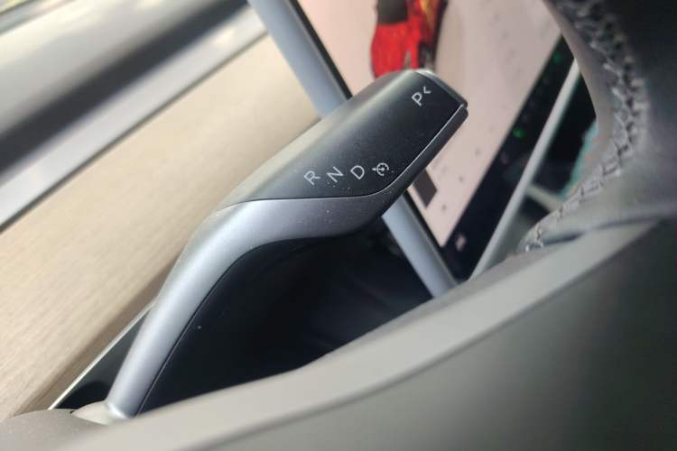 Used Tesla Model Y 2022 Revised Version Rear-Wheel Drive Gear Lever