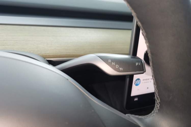 Used Tesla Model Y 2022 Revised Version Rear-Wheel Drive Gear Lever