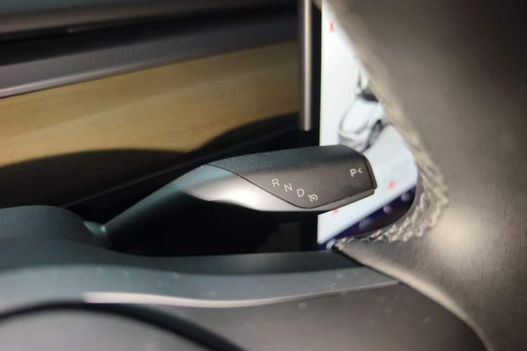 Used Tesla Model Y 2022 Rear-Wheel-Drive Version Gear Lever