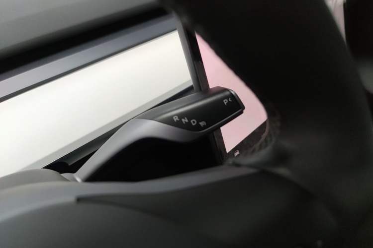 Used Tesla Model Y 2022 Revised Version Rear-Wheel Drive Gear Lever