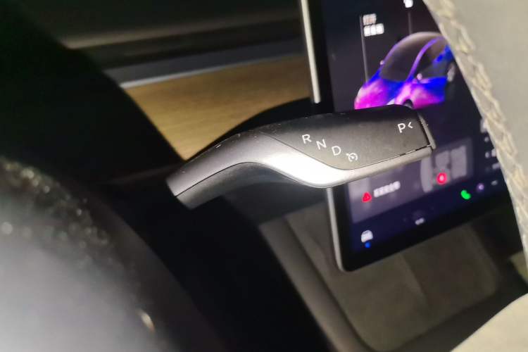Used Tesla Model Y 2022 Revised Version Rear-Wheel Drive Gear Lever