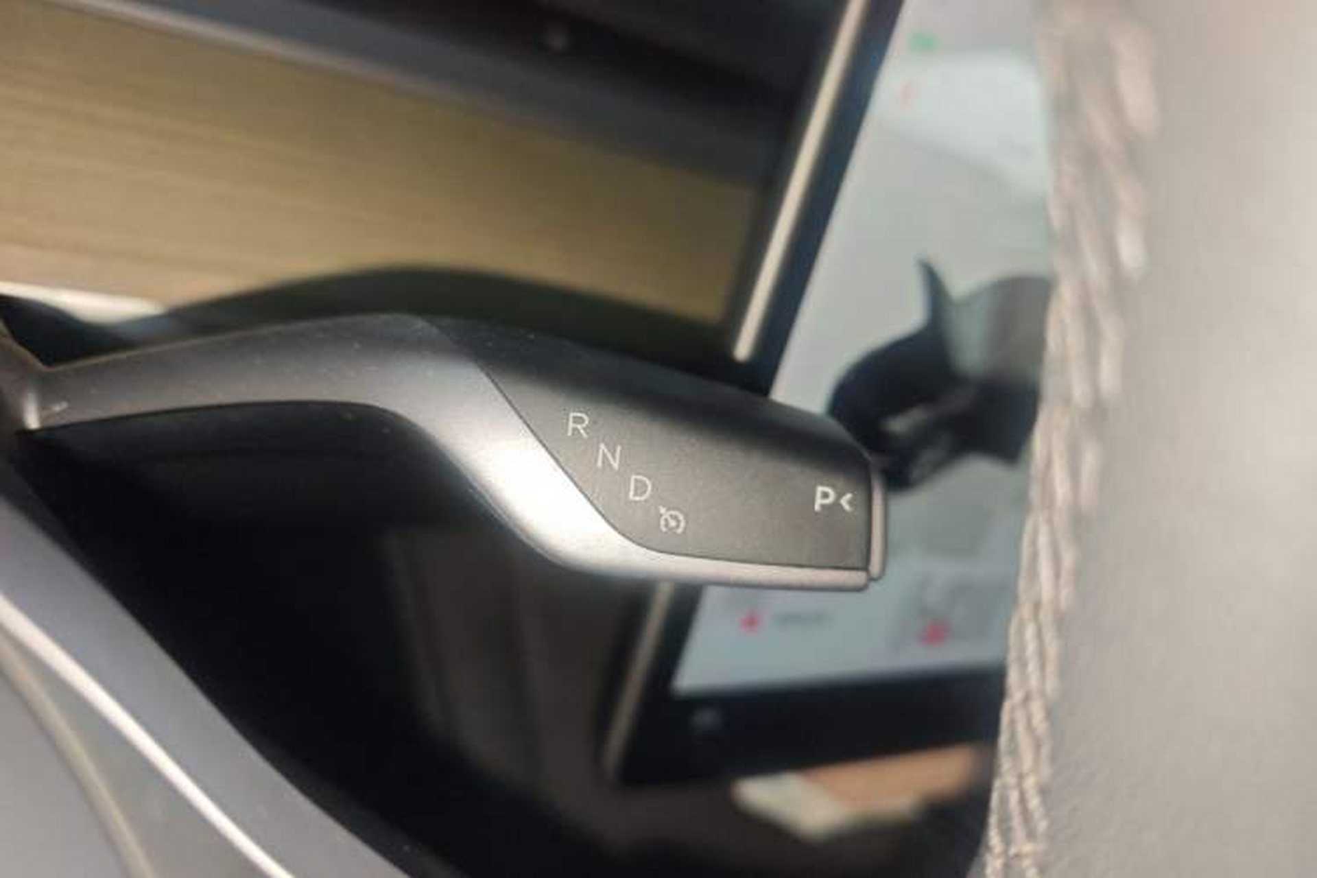 Used Tesla Model Y 2022 Revised Version Rear-Wheel Drive Gear Lever