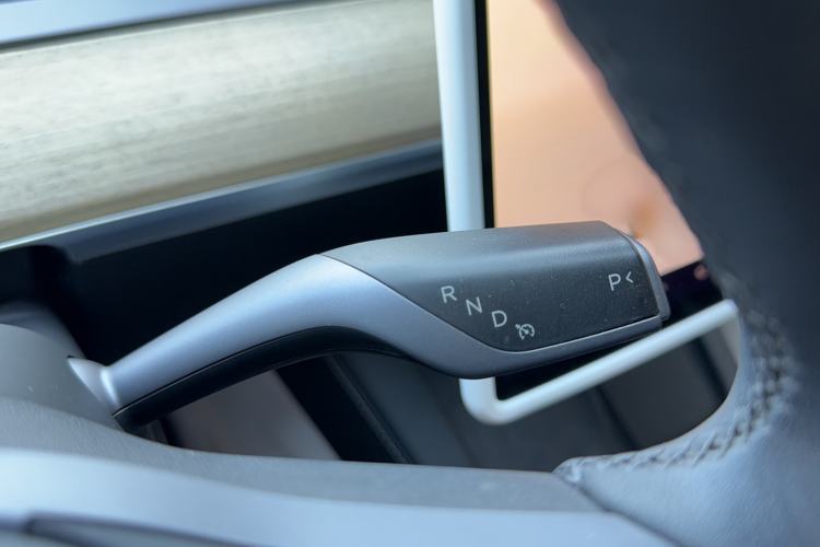 Used Tesla Model Y 2022 Revised Version Rear-Wheel Drive Gear Lever