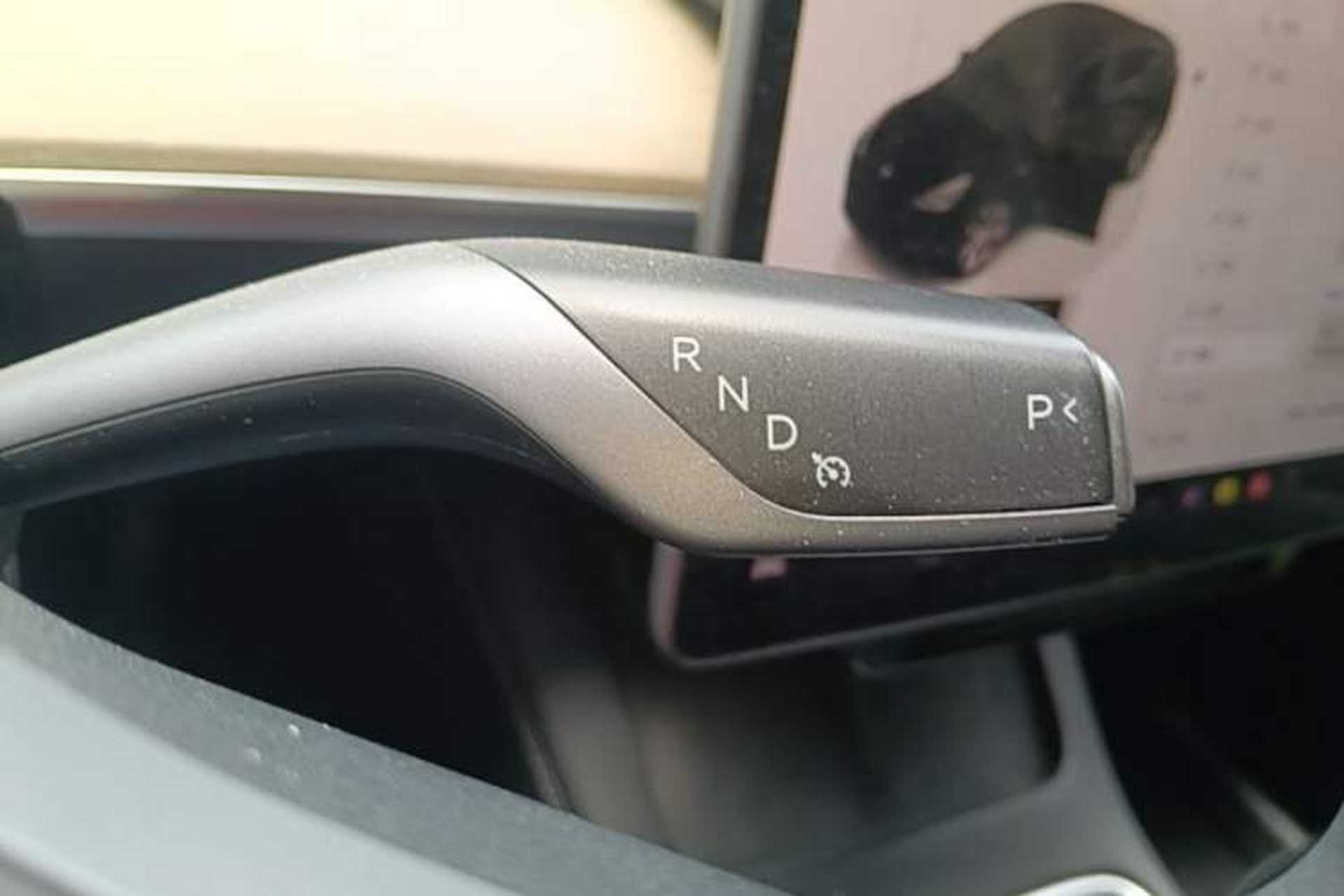 Used Tesla Model Y 2022 Revised Version Rear-Wheel Drive Gear Lever