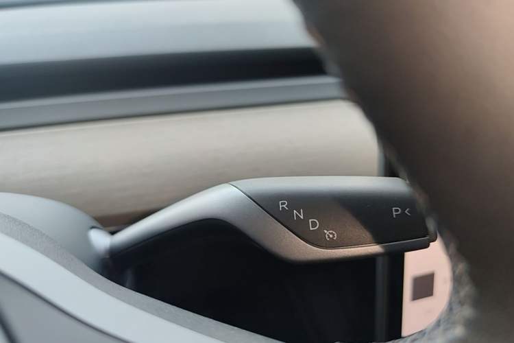 Used Tesla Model Y 2022 Long-Range All-Wheel-Drive Version Gear Lever