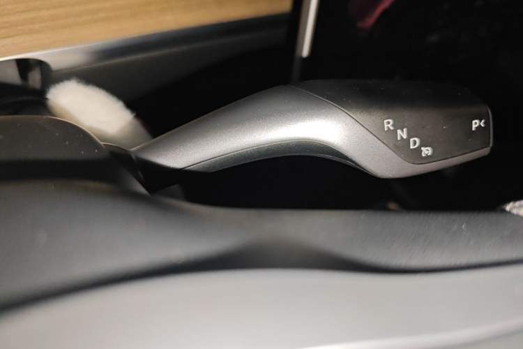 Used Tesla Model Y 2022 Revised Version Rear-Wheel Drive Gear Lever