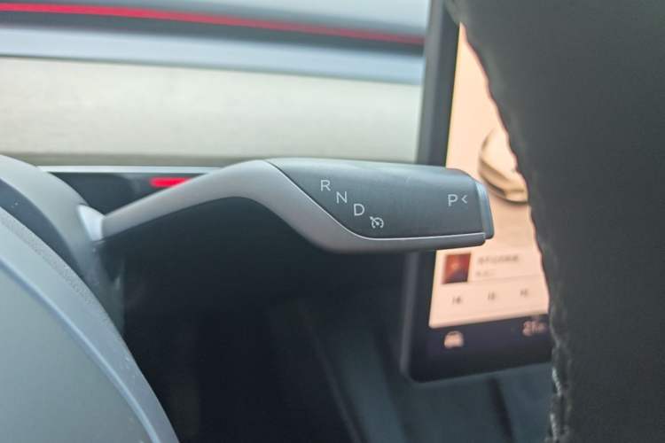 Used Tesla Model Y 2022 Revised Version Rear-Wheel Drive Gear Lever