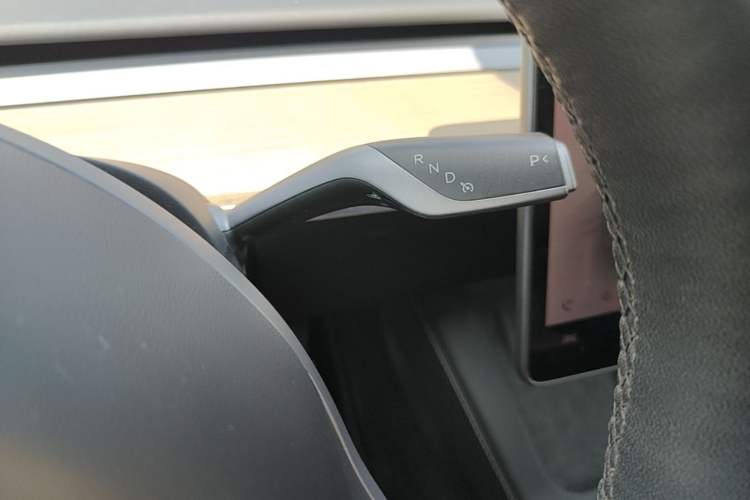 Used Tesla Model Y 2022 Revised Version Rear-Wheel Drive Gear Lever