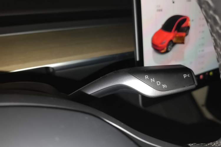 Used Tesla Model Y 2022 Revised Version Rear-Wheel Drive Gear Lever