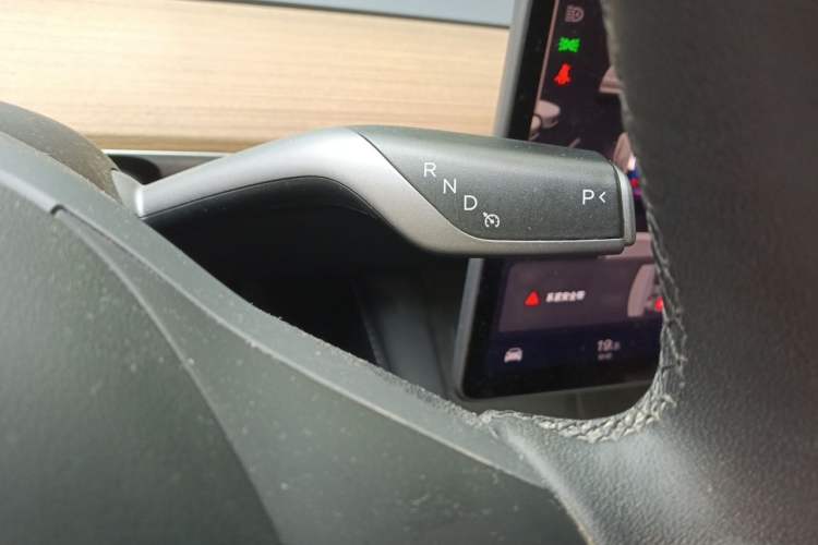 Used Tesla Model Y 2022 Revised Version Rear-Wheel Drive Gear Lever