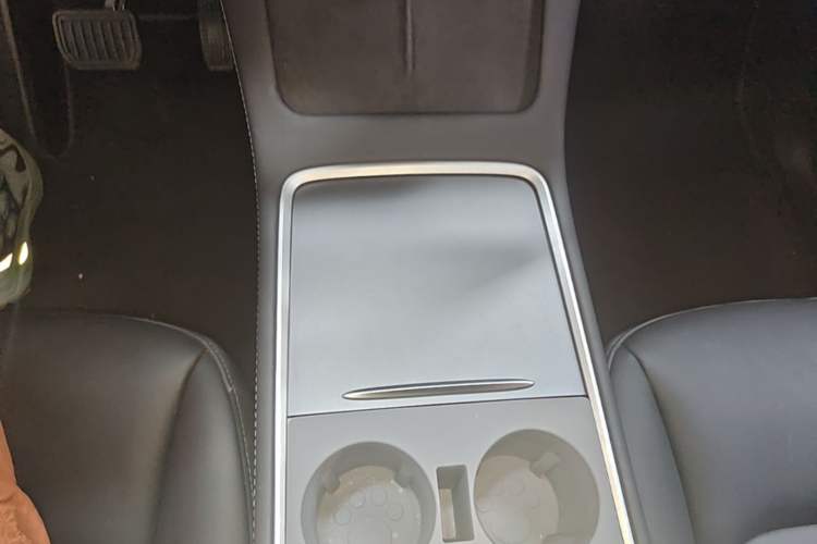 Used Tesla Model Y 2022 Long-Range All-Wheel-Drive Version Gear Lever