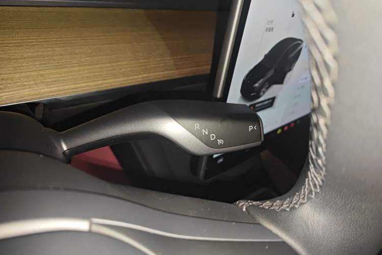 Used Tesla Model Y 2022 Revised Version Rear-Wheel Drive Gear Lever