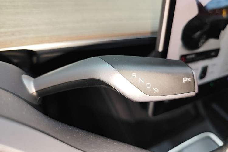Used Tesla Model Y 2022 Revised Version Rear-Wheel Drive Gear Lever